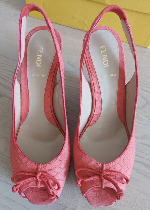 Босоножки Fendi, новые