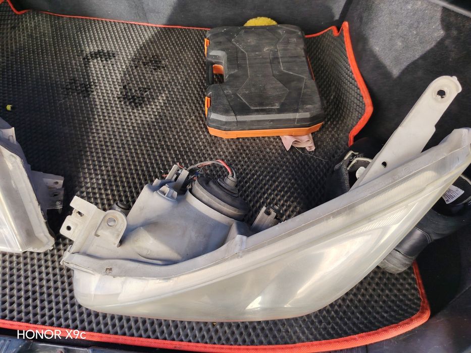 Продам фары прадо 120