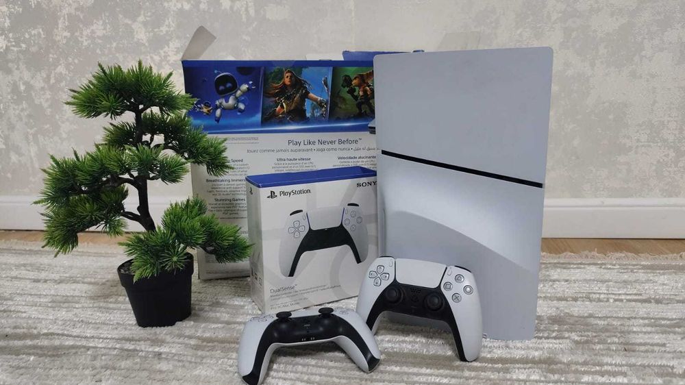 Sony Ps5 Slim.  Playstation 5 SLim