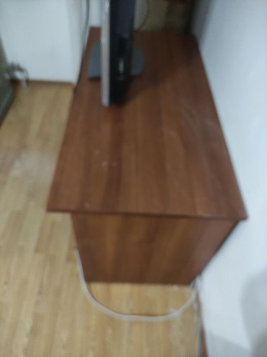 Стол. В отличном состоянии.