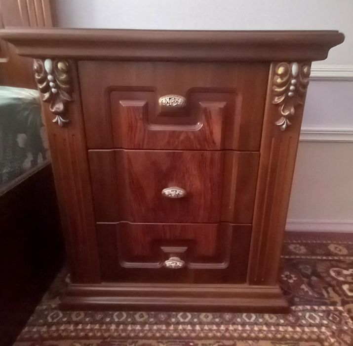 Спальный гарнитур