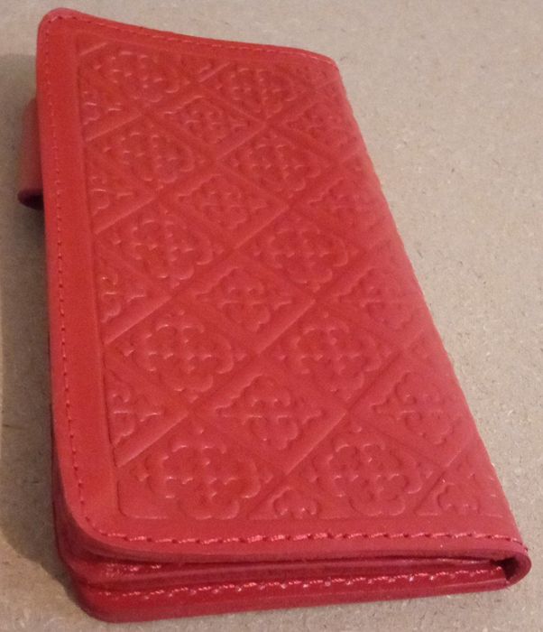 Новый кожаный кошелек