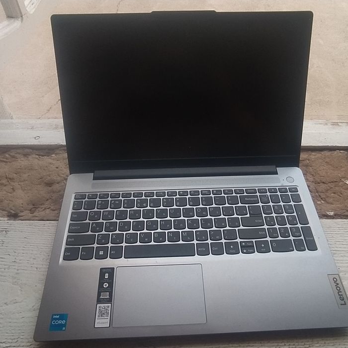 Lenovo. Ram8. 512gb. srochni sotiladi