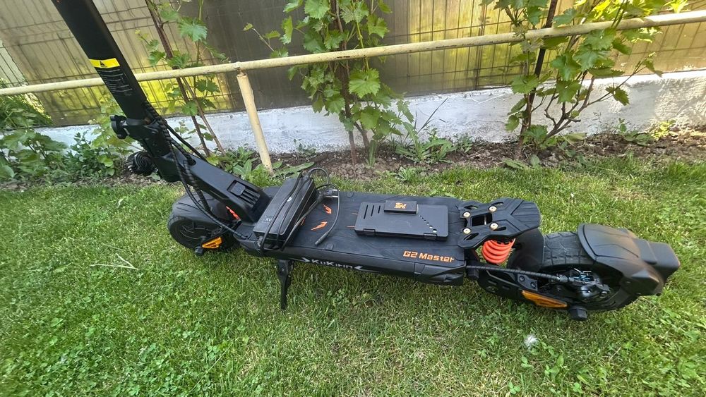 Vând trotinetă electrică kukirin G2 master