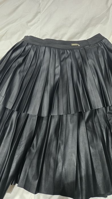 Guess кожена пола