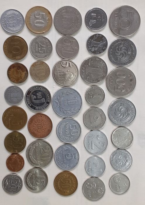 Продам купюры монеты