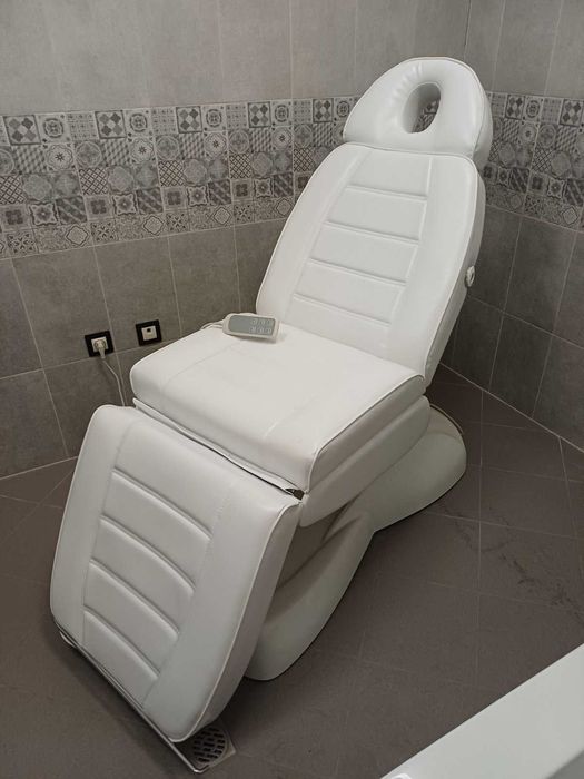 Козметичен и масажен стол