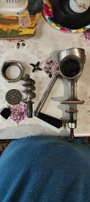 Mașină manuala de tocat carne