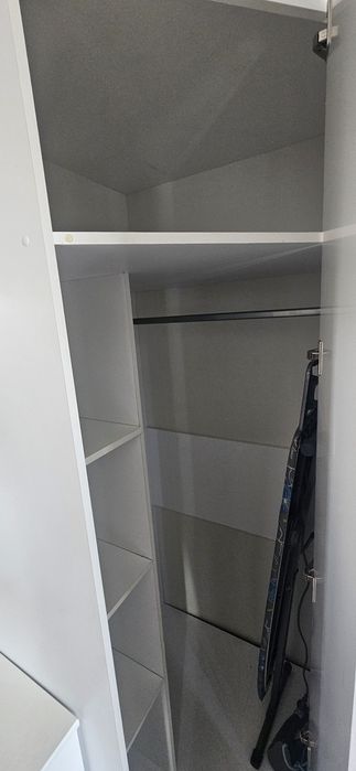 Шкаф угловой в отличном состоянии