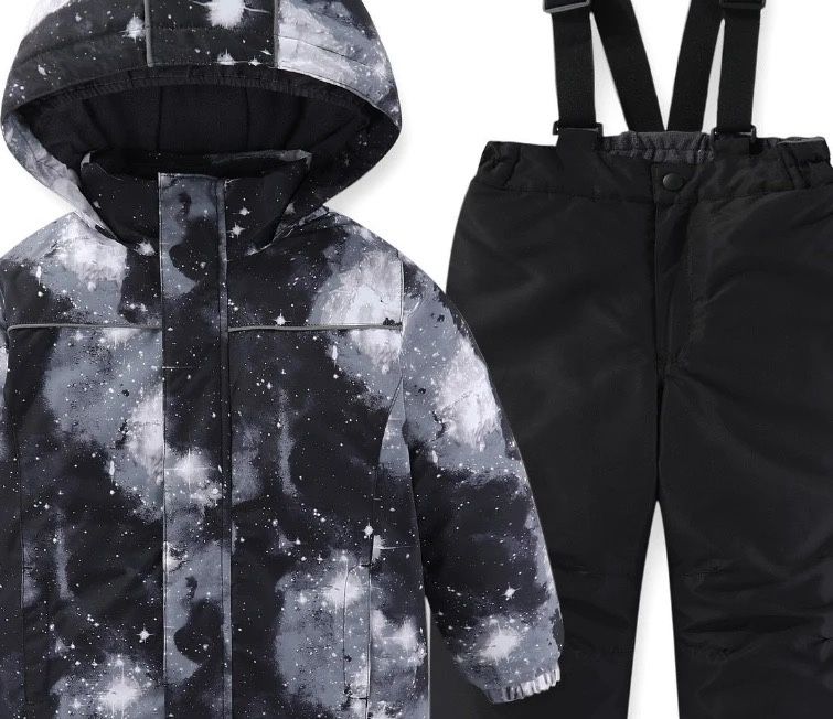 Комбинезон, лыжный костюм