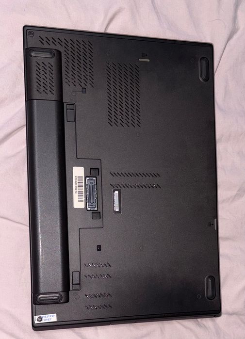 Lenovo ThinkPad T440p – i5 / 8GB RAM / 240GB SSD