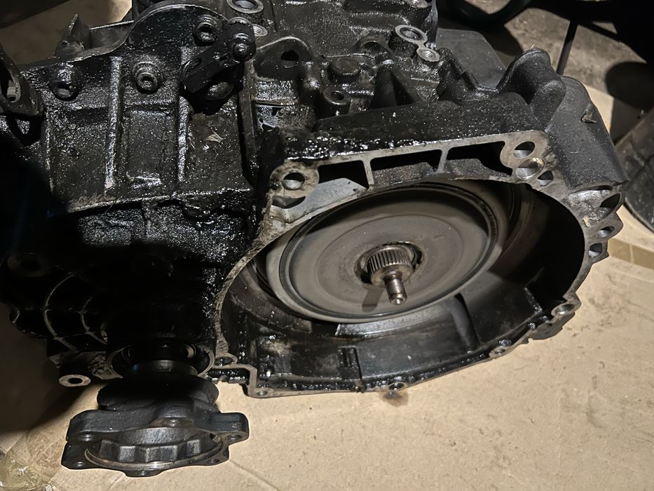 Cutie DSG (automata) + Mecatronic defecta pentru piese VW GOLF 5
