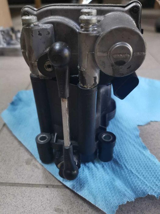Actuator + Clapeta Admisie stanga (sofer) Grupul VAG 3.0 TDI