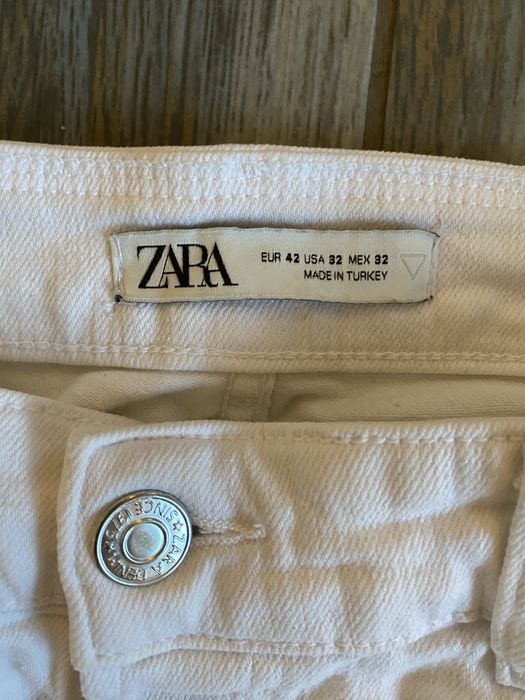 Blugi zara foarte buni