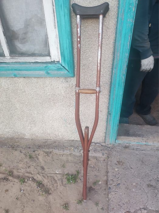 Отдам даром костыли