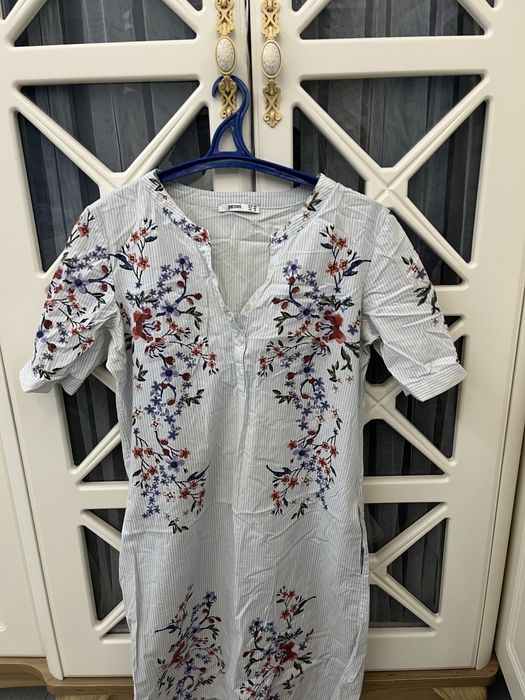 Сорчно продам платья