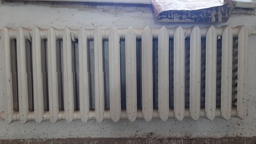 Продаю чугунные батарейки.