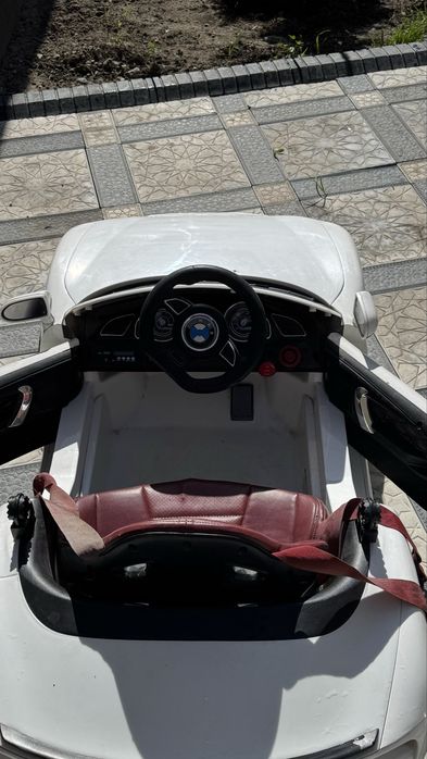 Детский электромобиль в стиле BMW