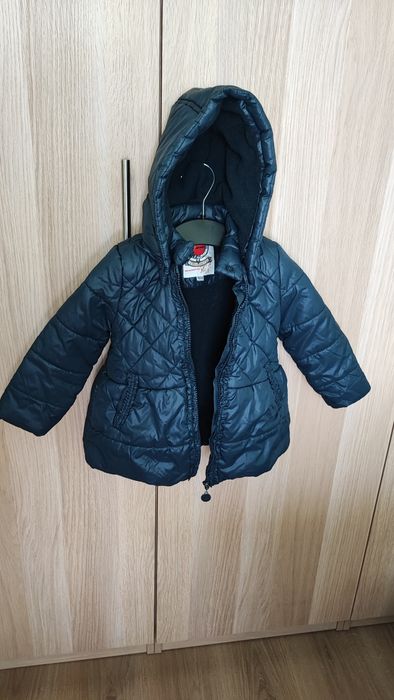 Зимно яке момиче, 92