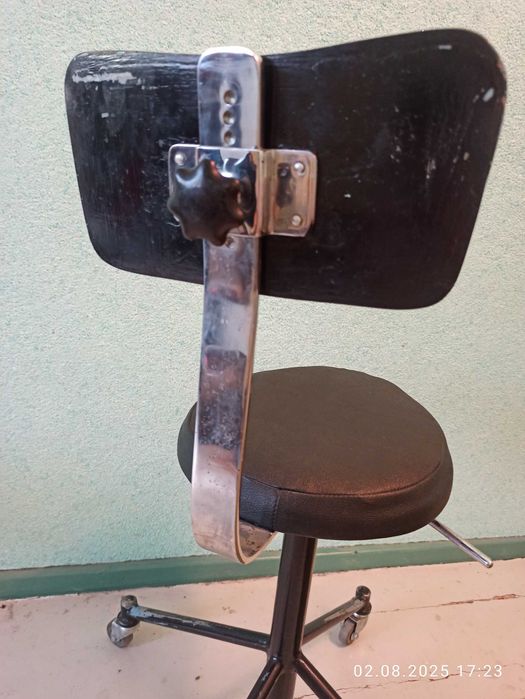 Продам рабочий стул медицинский