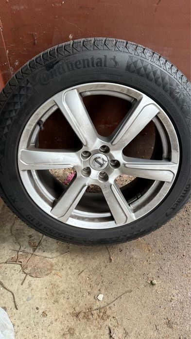 Продам шины с дисками R19 235/55