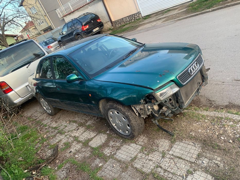 Ауди а4 1.8 125кс 1996г