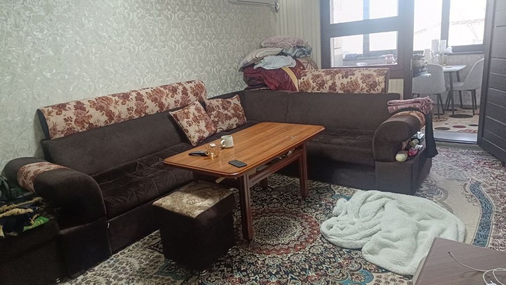 Своя мягкая мебель уголок размер ххл 3,5 на 2,5 метр состояние хорошее