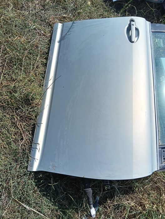 Ușa Dreaptă Fata Toyota Avensis T25