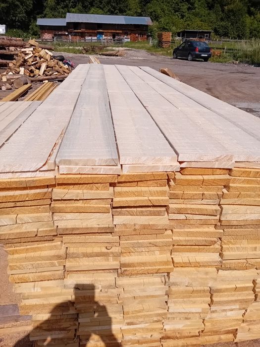 Vând cherestea rășinoase