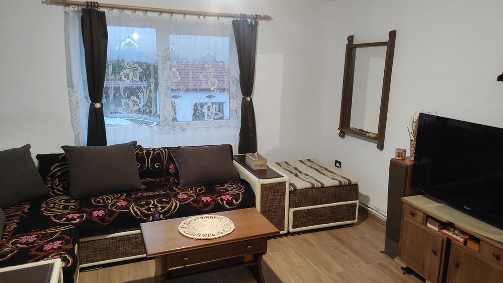 Inchiriez casa in zona Cheilor Nerei,Comuna Carbunari,Caras Severin,Sat Stinapari nr 60