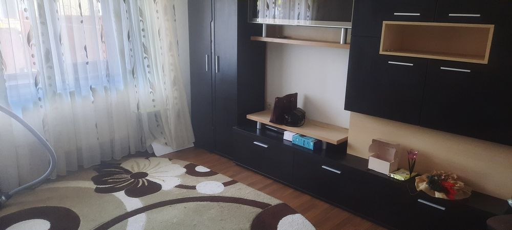 Casă de închiriat!