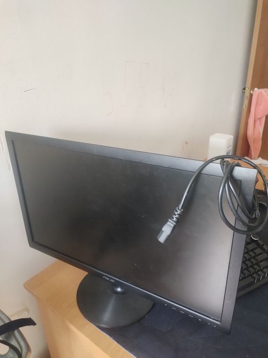 Монитор 60hz с дефектом