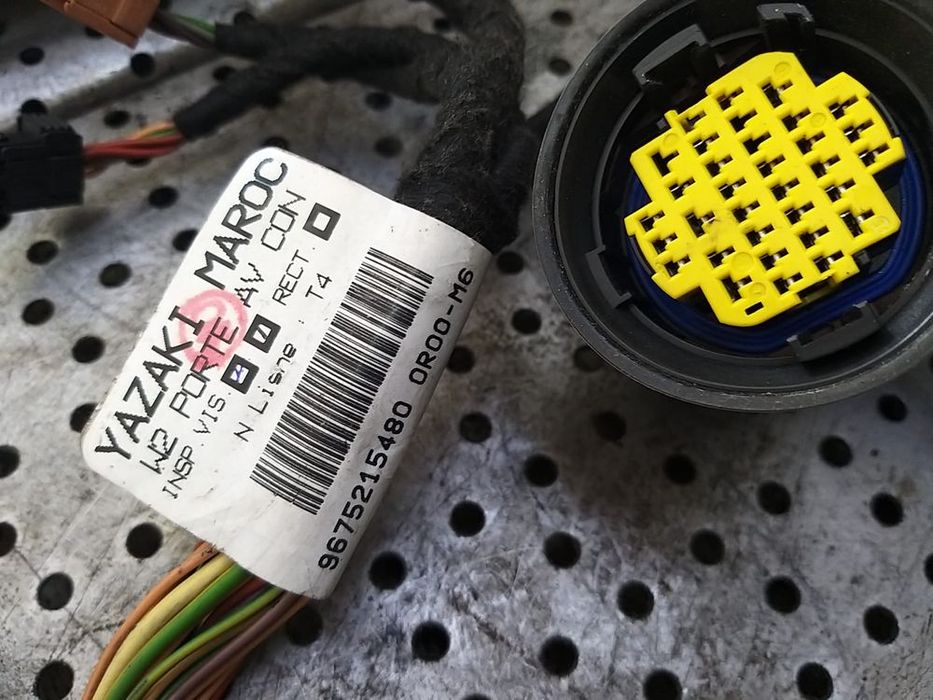 Cablaj instalatie electrica usa stanga fata peugeot 508 1 2010 9675215480