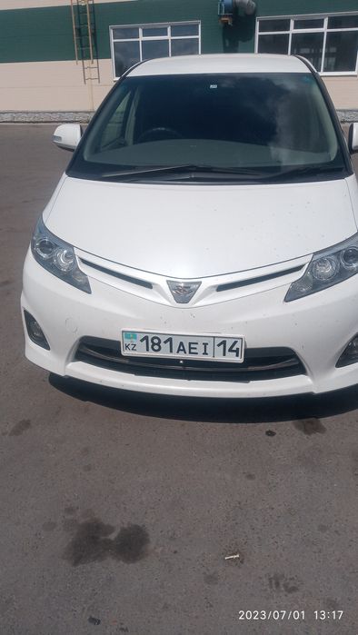 Продам Тойоту Эстима 2010г