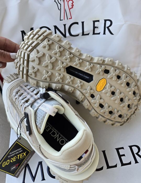 Дамски маратонки в бежаво- два модела