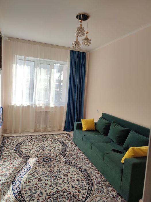 Продам 3 комн квартиру 10 микрорайон