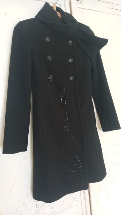 Продам пальто размер 46,чёрное,драповое.