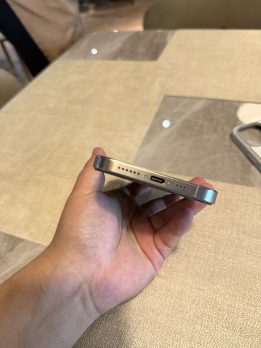 Продам айфон 15 про мах 256