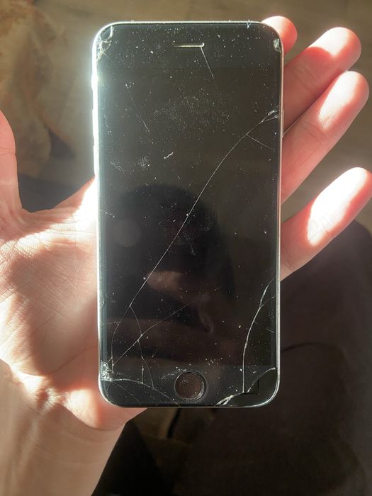 Продам айфон 6с легенду крч