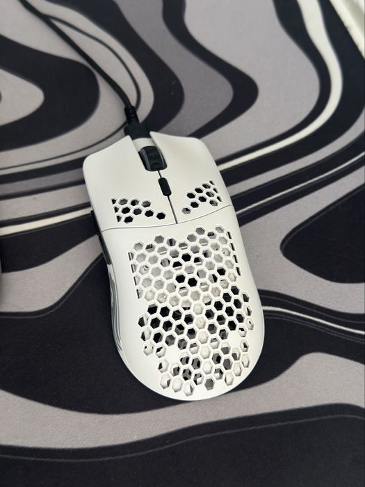 Игровая без проводная мышь Glorius Model O