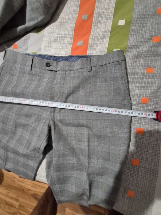 Costum barbati NEXT calitate deosebita-marimea 42R 107 cm-5 lei transportul
