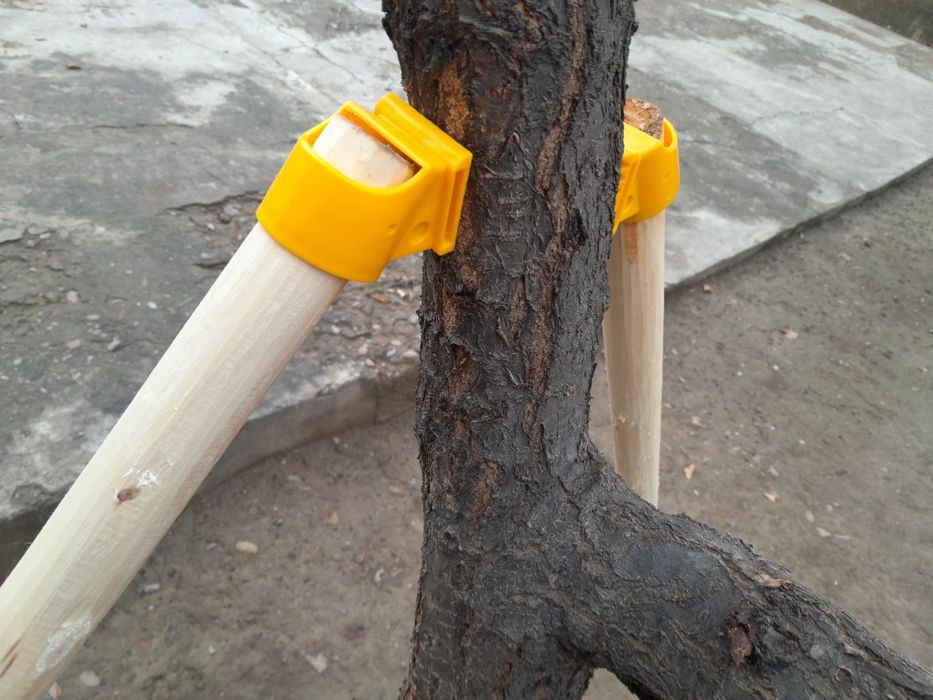 Соп даста. Дарахтлар учун тиргаклар (Опора для растение)