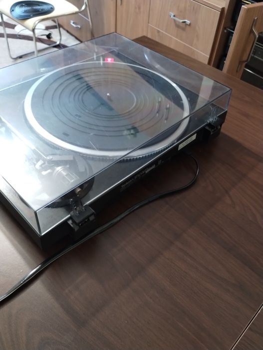 Vând Pick up Technics