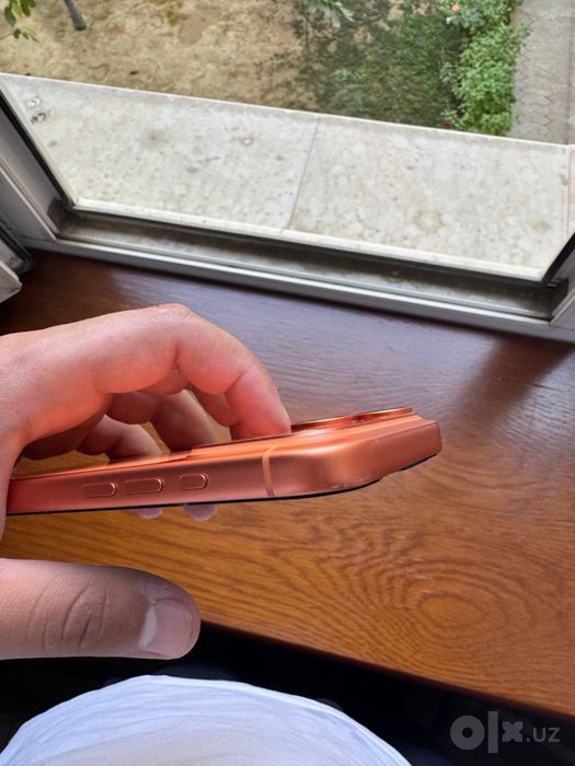 Iphone 17 pro orange