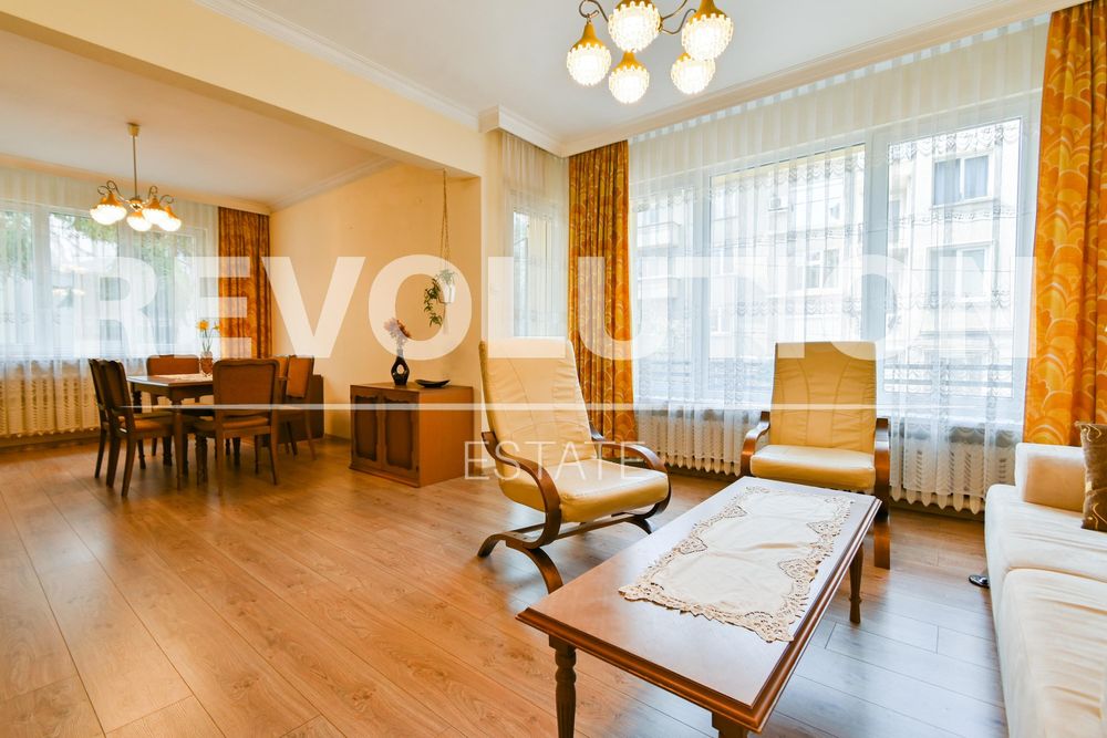 Дава се под наем Тристаен апартамент в София, Лозенец - 97 кв.м за 850 € - Снимка #3