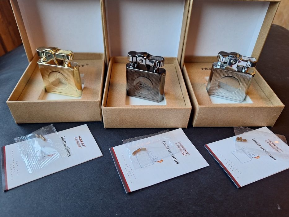 Луксозна бензинова запалка Honest в три цвята