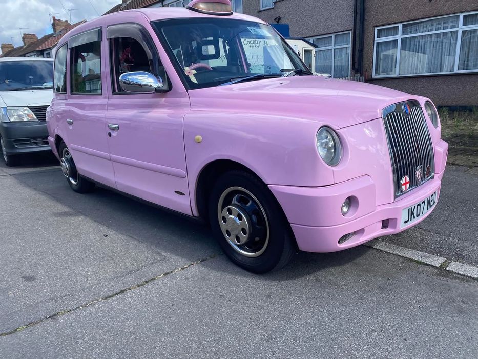 Розова кола под наем за събития или реклама