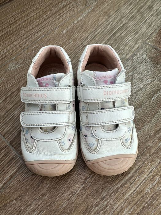 Обувки Biomecanics 24н
