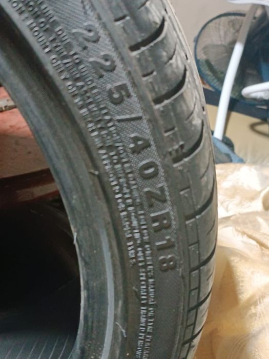 Шины комплект 225.40.R18