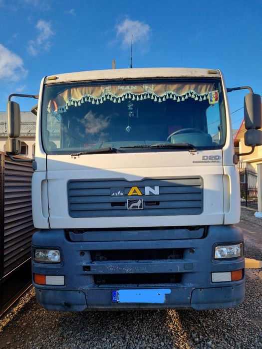 Camion man  TGA 26.350 echipat cu macara  AUTOCAMION
